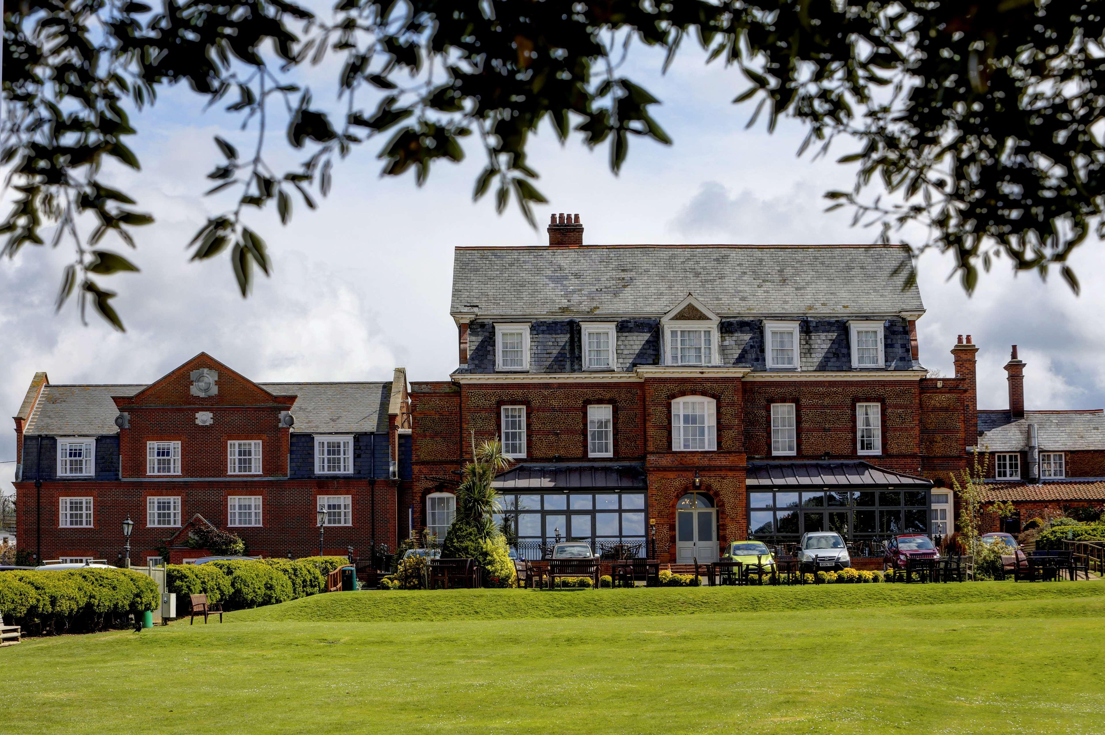 Old Hunstanton Le Strange Arms Hotel מראה חיצוני תמונה